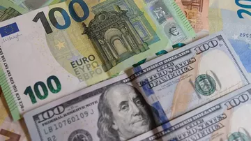 Dolar 7 Haftanın Zirvesine Çıktı: Euro ve Sterlin Geriledi