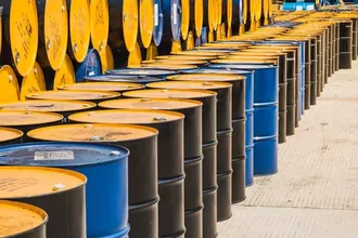 Petrol Fiyatları Yükselişte: Barış Görüşmeleri Takip Ediliyor