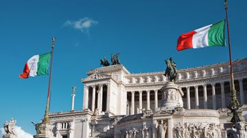 İtalya 500 Bin Göçmene Çalışma İzni Verecek: Yeni Yasa Yürürlükte