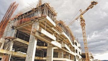 Haziran'da İnşaat Üretimi Yüzde 6 Geriledi, Hizmet Üretimi Arttı