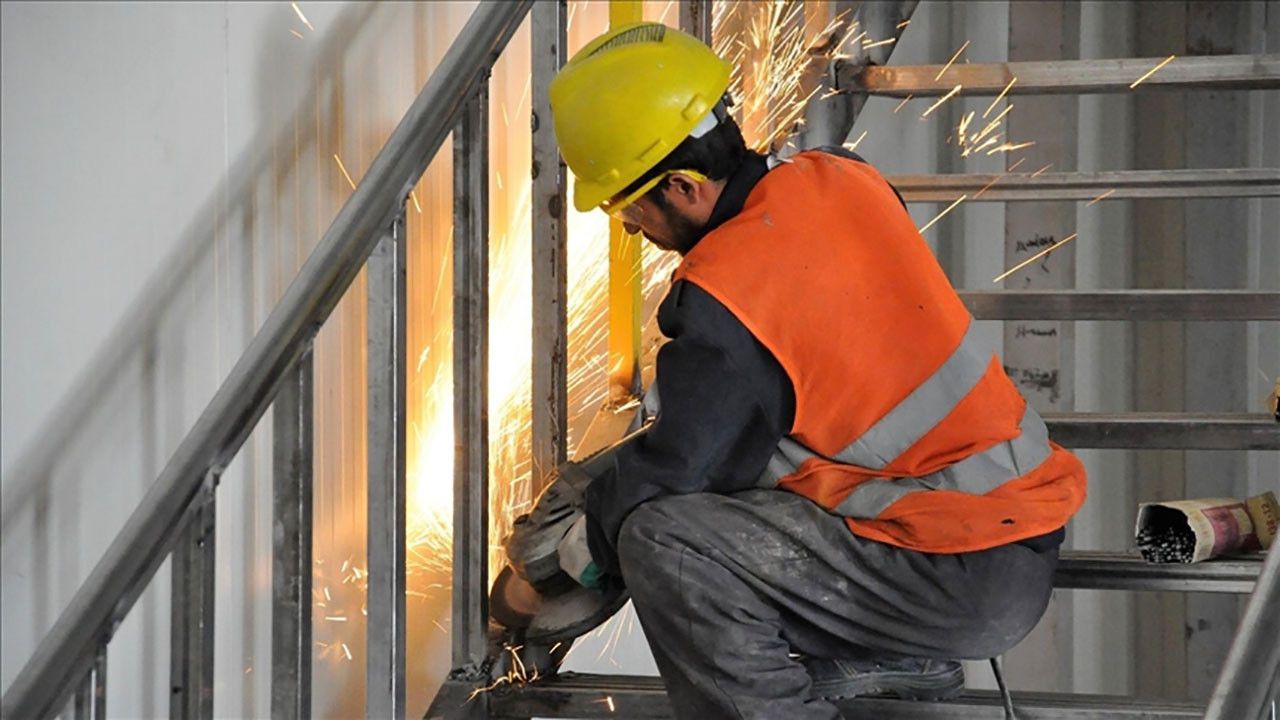 Ücretli Çalışan Sayısı Nisanda Yıllık Yüzde 2 Arttı