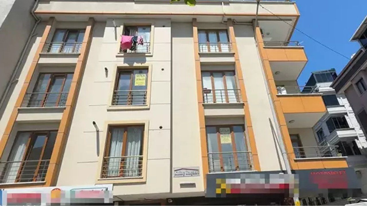 Avcılar'da Bu Ev Yüzünden Hiçbir Daire Satılamıyor!