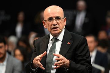 Mehmet Şimşek Katar Yolcusu