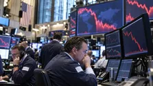 Wall Street Bankalarında İşlem Gelirleri Hız Kesiyor