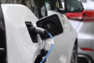Dünyada 2025'in İlk Yarısında Satılan Elektrikli Araç Sayısı Belli Oldu