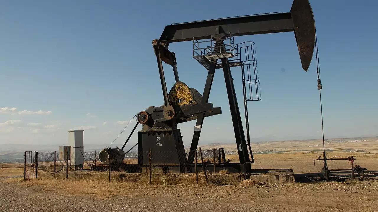 Petrol Fiyatları Kritik Haber Akışı İle Düşmeye Başladı