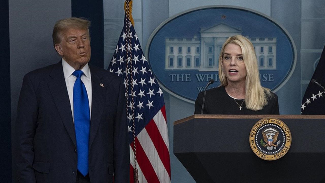 Trump, Adalet Bakanı Bondi’nin Görevine Son Verdi