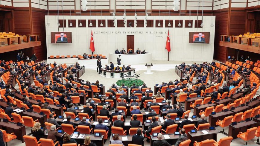 AK Parti'den Fon Tasfiyesi İçin Kanun Teklifi