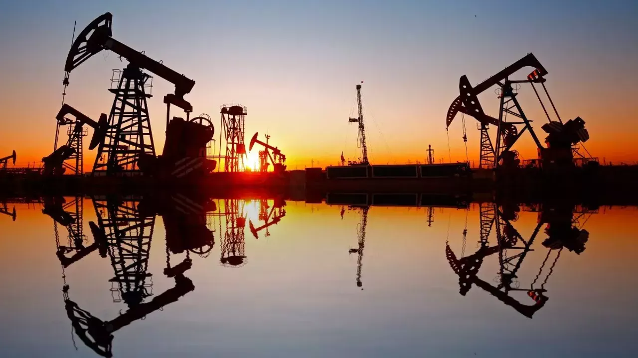 Suriye 14 Yıl Sonra İlk Kez Petrol İhraç Etti