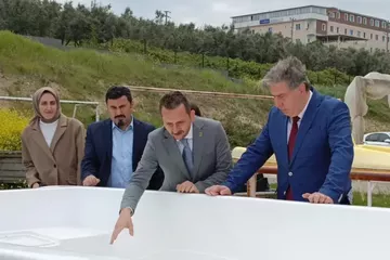 Yalova Üniversitesi'nden Bir İlk: 7 Ayda Fiber Tekne Üretildi