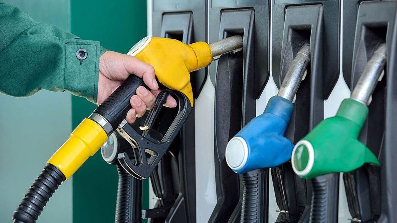 Akaryakıt Fiyatlarına Bir Zam Daha: Benzin ve Motorin Rekor Seviyede