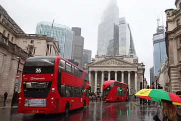 İngiltere’de Kalıcı Oturum İçin Bekleme Süresi 20 Yıla Çıkıyor