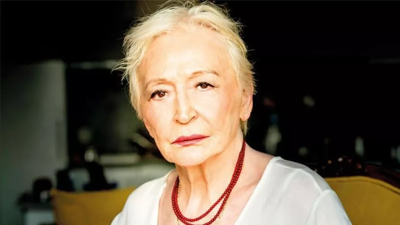 Yazar Pınar Kür Hayatını Kaybetti