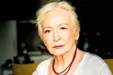 Yazar Pınar Kür Hayatını Kaybetti
