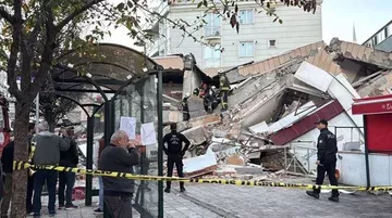 Gebze’de 6 Katlı Bina Çöktü! Enkaz Altında Kalanlar Var, Arama Kurtarma Çalışması Başlatıldı