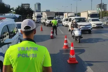 İstanbul Trafiğe Kapalı Yollar 2 Kasım 2025: Maraton Nedeniyle Hangi Yollar Kapalı, Alternatif Güzergahlar Neler?