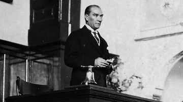 Türkiye Cumhuriyeti 102 Yaşında: “Egemenlik Kayıtsız Şartsız Milletindir”