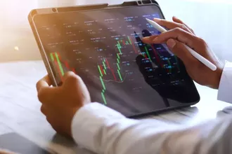 Küresel Piyasalar Negatif Seyrediyor: Jeopolitik Riskler ve Fed Etkisi