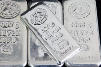 Gümüş Fiyatlarında Sert Ralli: 100 Dolar Beklentisi Güçlendi
