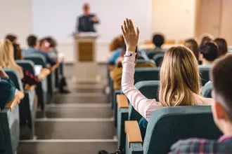 Lisans Eğitimi 3 Yıla mı İniyor, Yaz Tatili Kısalıyor mu? YÖK’ten Yeni Düzenleme