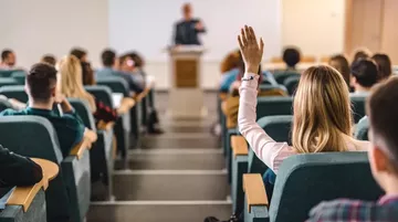 Lisans Eğitimi 3 Yıla mı İniyor, Yaz Tatili Kısalıyor mu? YÖK’ten Yeni Düzenleme