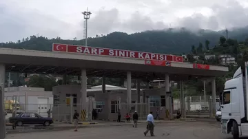 Gürcistan, Türkiye’den Gidenlere Sigorta Şartı Getiriyor