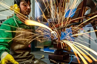 Sanayide Çalışan Başına Üretim Arttı