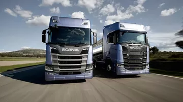 Trump'tan İthal Kamyon ve Otobüslere Yeni Vergiler