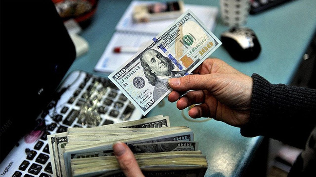 Döviz Mevduatlarında Sert Yükseliş