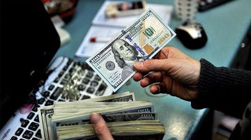 Döviz Mevduatlarında Sert Yükseliş