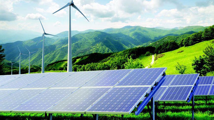 Güneş ve Rüzgar Enerjisi Kapasitesi 2025'te Zirve Yaptı