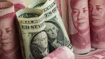 Rusya'da Petrol Ödemelerinde Doların Yerini Yuan Alıyor