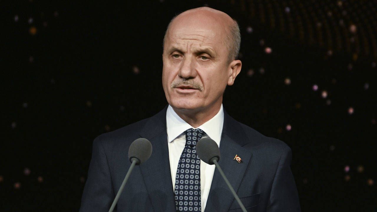 YÖK Başkanı Özvar Açıkladı: Akademisyenler İçin Emeklilik Yaşı 75’e Çıkabilir