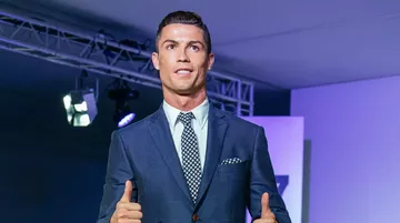 Cristiano Ronaldo İlk Milyarder Futbolcu Oldu