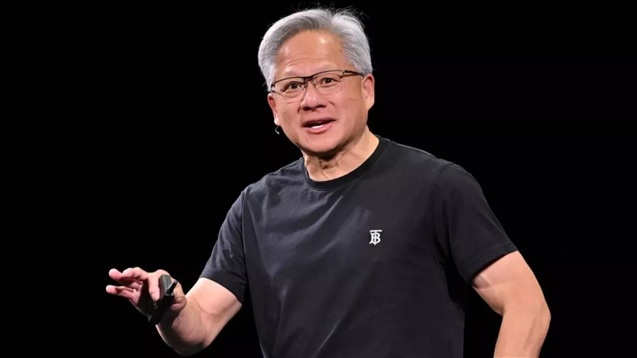 Nvidia CEO'su İşaret Etti, Şirketin Hisseleri Uçtu