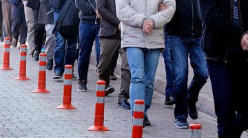 Borsa Manipülasyon Soruşturmasında 12 Kişi Tutuklandı!