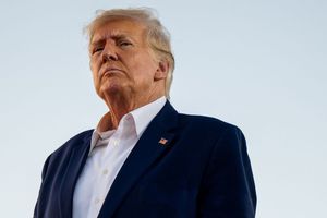 Trump’tan İran’a Sert Çıkış: “Lanet Olası Boğazı Açın”