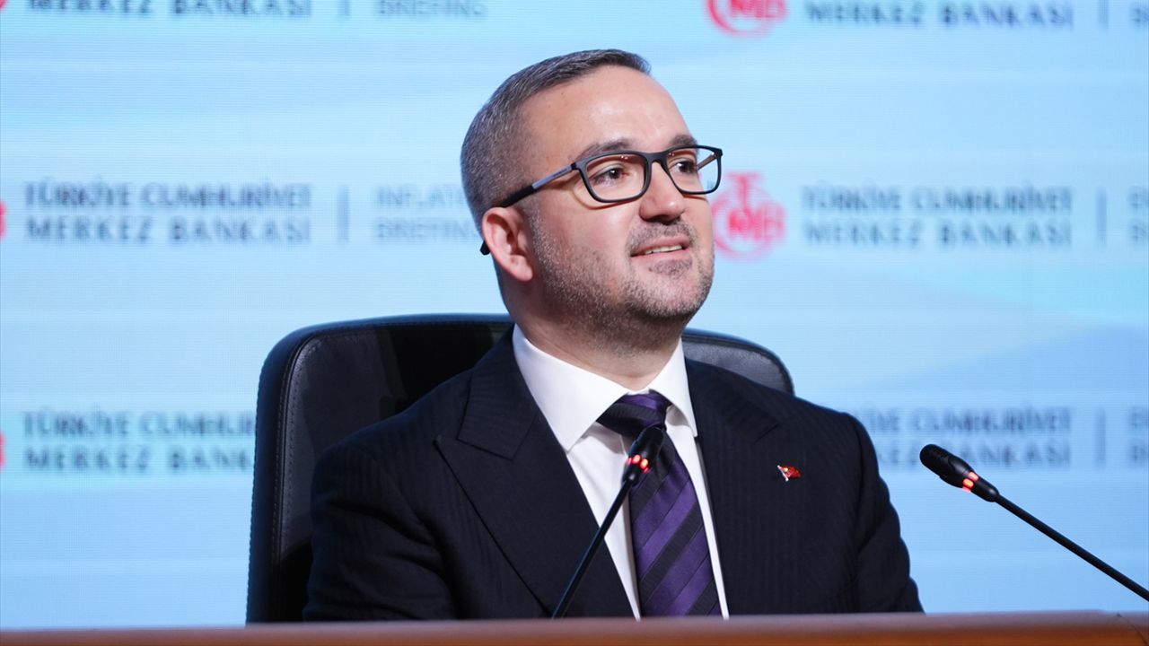 TCMB Enflasyonda Ara Hedef ve Tahminini Yukarı Revize Etti