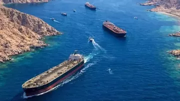 Savaş Gerilimi Hürmüz Boğazı’nda Deniz Trafiğini Durma Noktasına Getirdi