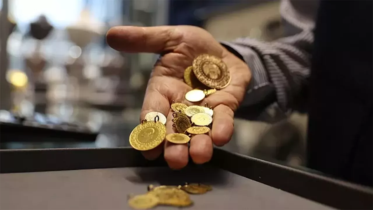 Altın Fiyatları Neden Düşüyor? Ons Fiyatta Sert Geri Çekilme (30 Ocak)