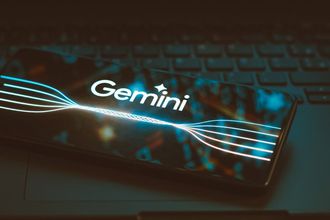 Google Gemini Zirvede: App Store’da ChatGPT’yi Geride Bıraktı
