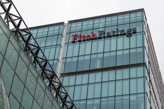 Fitch ABD’nin Kredi Notunu Teyit Etti: Borç Uyarısı Geldi