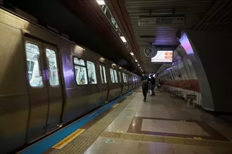 İstanbul'da İki Metro İstasyonu İşletmeye Kapatılıyor