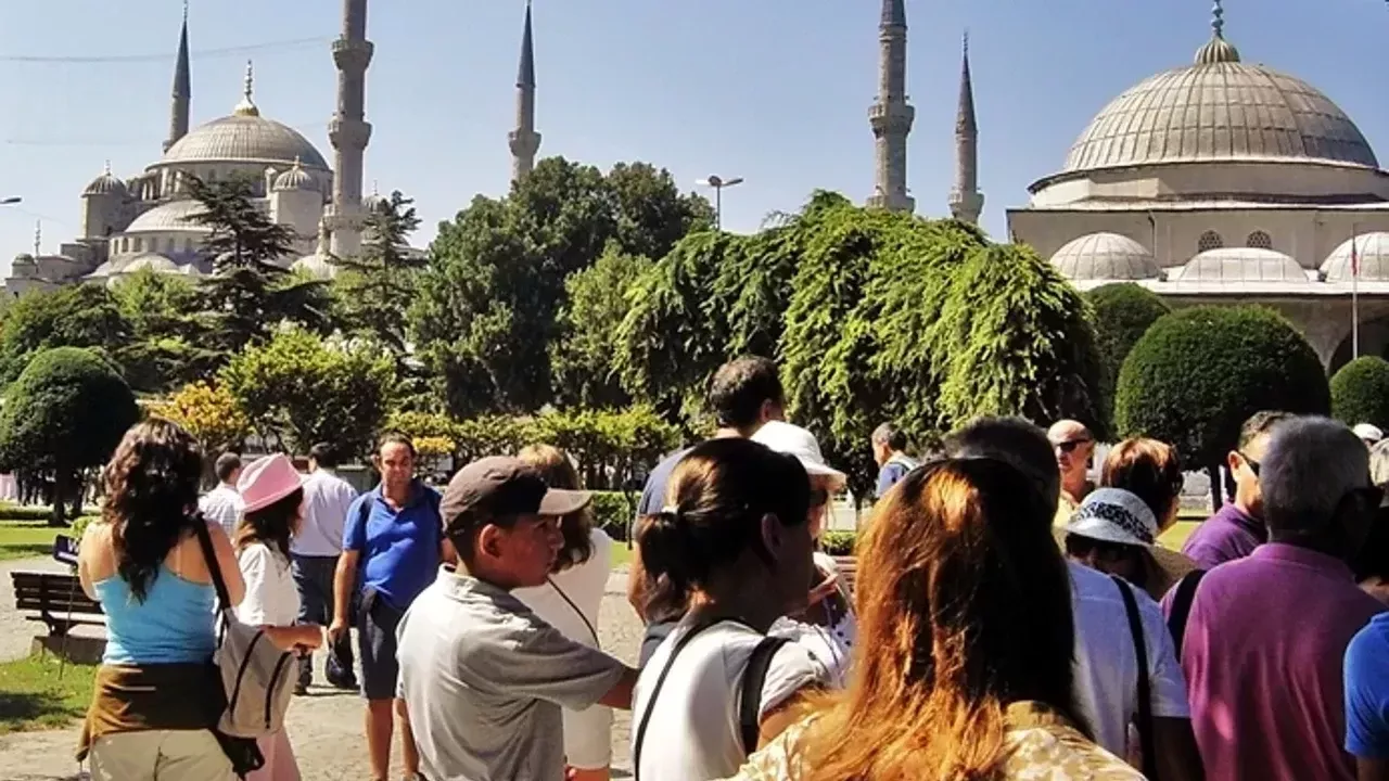 Türkiye'nin Turizm Geliri İkinci Çeyrekte Geriledi! Ziyaretçi Sayısı da Düştü