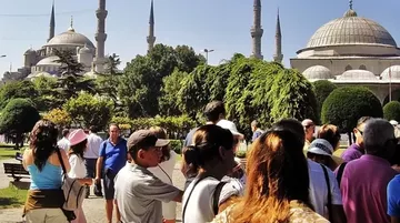 Türkiye'nin Turizm Geliri İkinci Çeyrekte Geriledi! Ziyaretçi Sayısı da Düştü