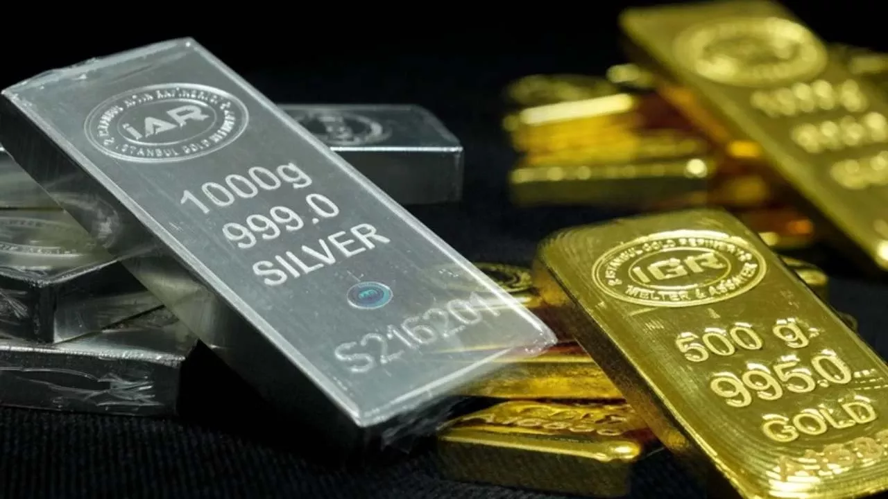 Tarihi Düşüş: Altın Yüzde 10, Gümüş Yüzde 30 Geriledi