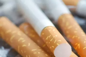 Sigaraya Yeni Yasaklar Geliyor: Yarı Açık Alanlar da Kapalı Alan Sayılacak