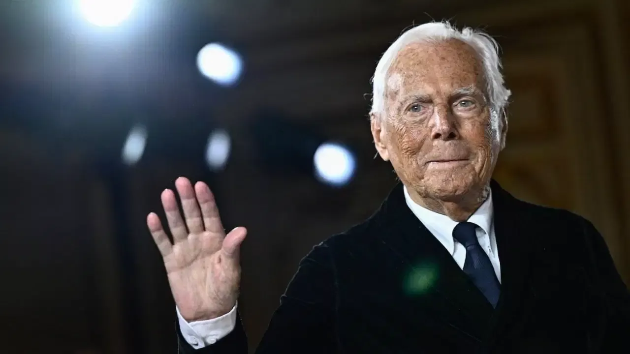 Ünlü İtalyan Moda Tasarımcısı Giorgio Armani Hayatını Kaybetti