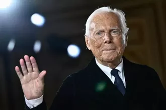 Ünlü İtalyan Moda Tasarımcısı Giorgio Armani Hayatını Kaybetti