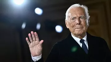 Ünlü İtalyan Moda Tasarımcısı Giorgio Armani Hayatını Kaybetti